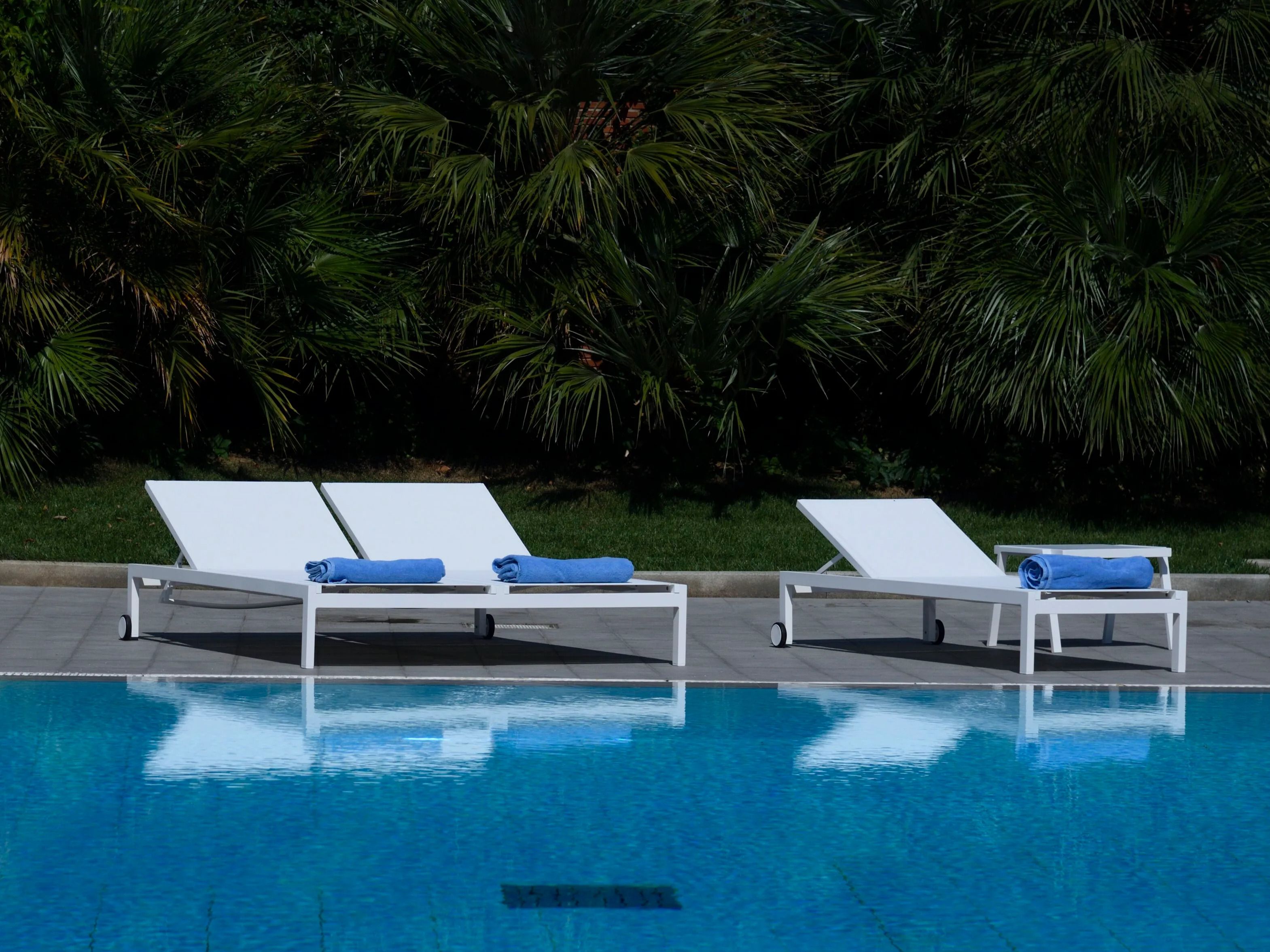 Алюминиевая кровать с откидывающейся спинкой 10Deka ARCH-00011279 - Вид №1