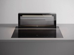 Вытяжка из алюминия и стекла