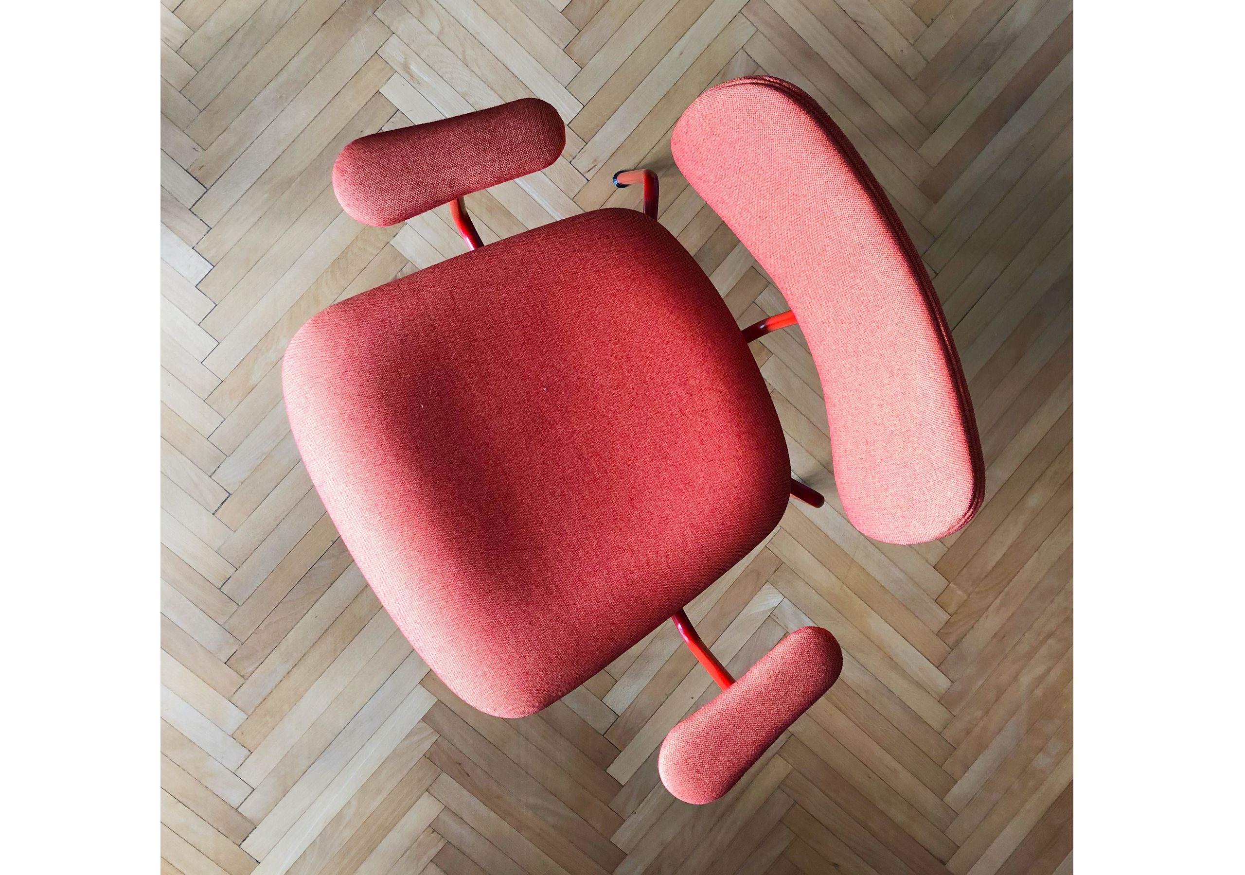 Тканевое кресло с подлокотниками JOB’S Nod ARCH-00018101 - Вид №1