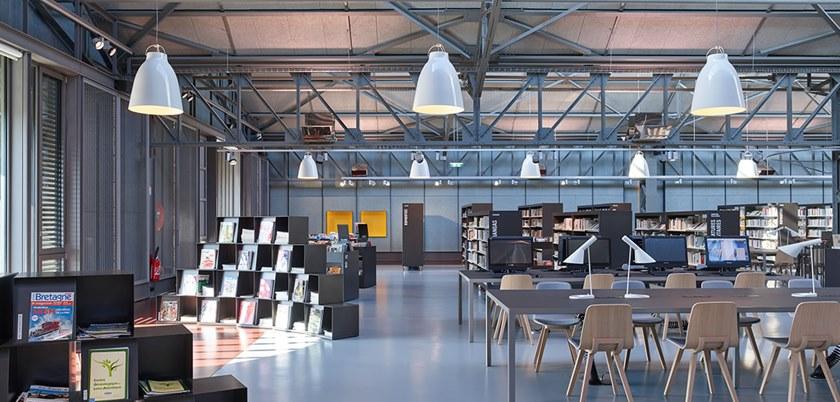 Elitable Стол для переговоров из фанерованной древесины с системой управления кабелями Cube sun-id-1445721 - Вид №1