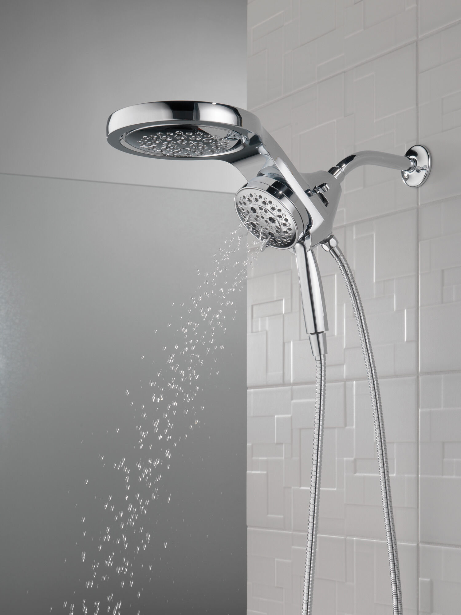 58680-CZ25 HydroRain® H2Okinetic® 5-регулировочная душевая лейка два в одном Delta Faucet Universal Showering Шампанское бронза  - Вид №18