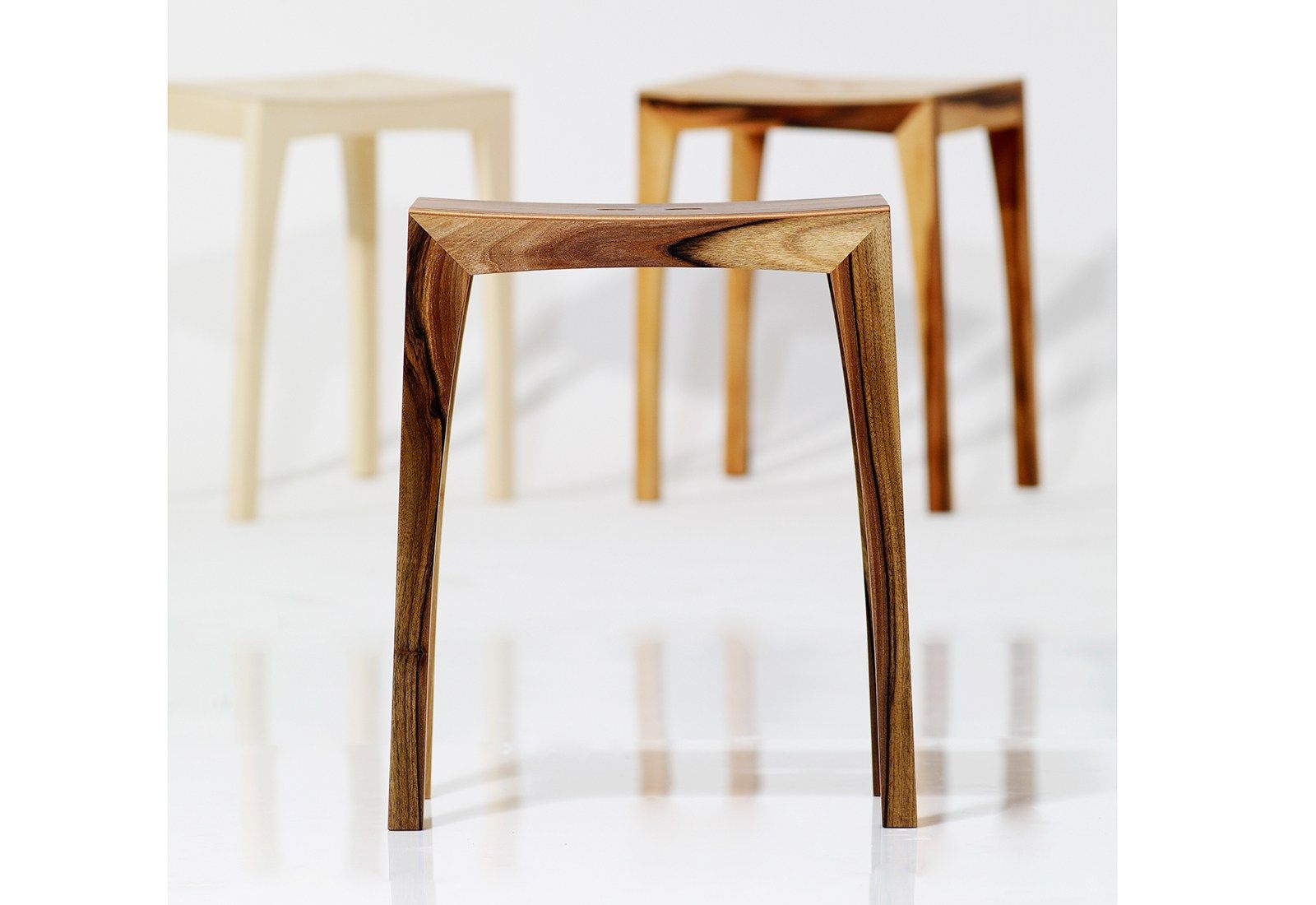 Деревянный низкий стул sixay furniture восемь ARCH-00027411