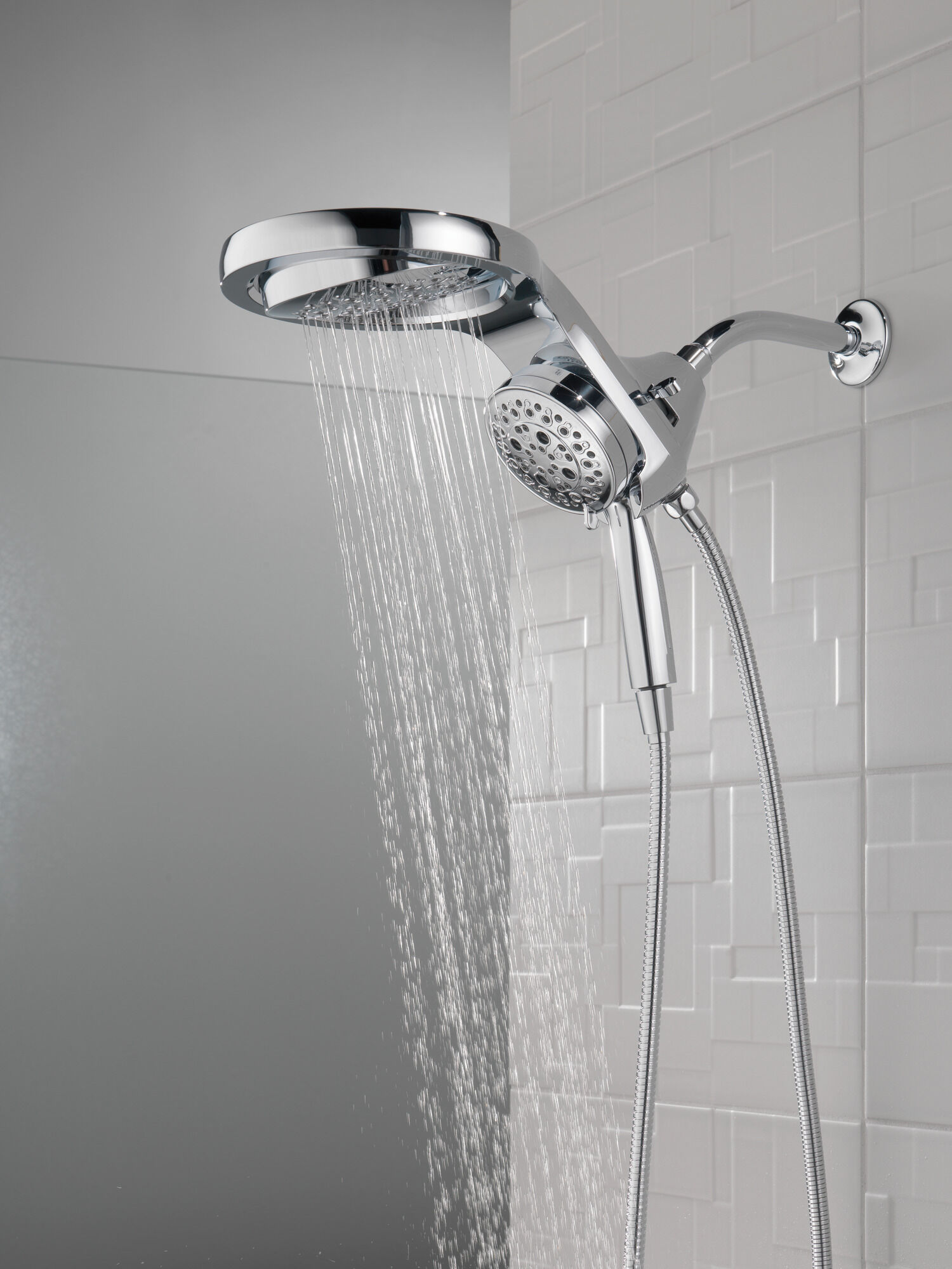 58680-CZ25 HydroRain® H2Okinetic® 5-регулировочная душевая лейка два в одном Delta Faucet Universal Showering Шампанское бронза  - Вид №12