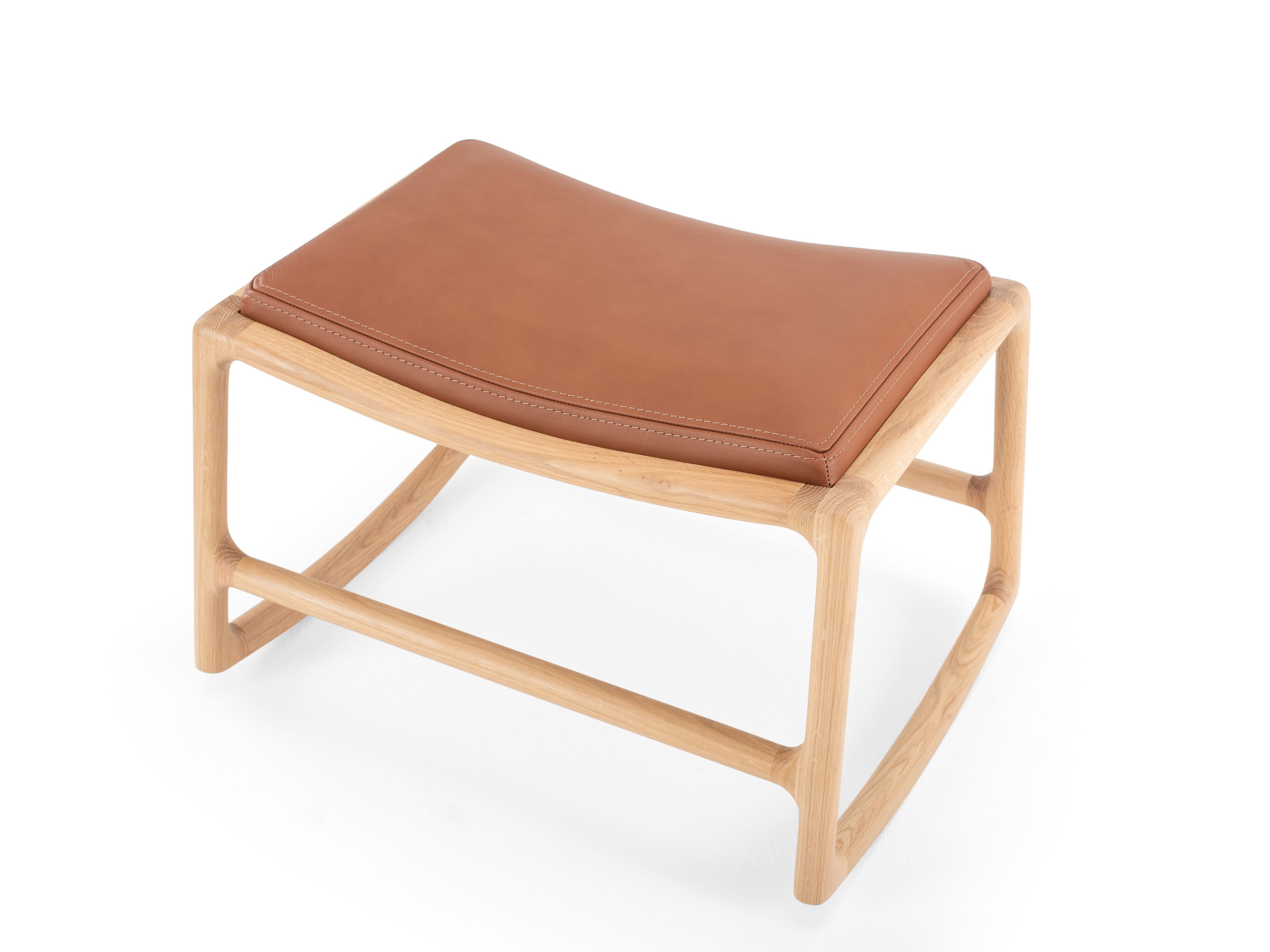 Подставка для ног из кожи и дуба Gazzda Dedo ARCH-00144831 - Вид №1