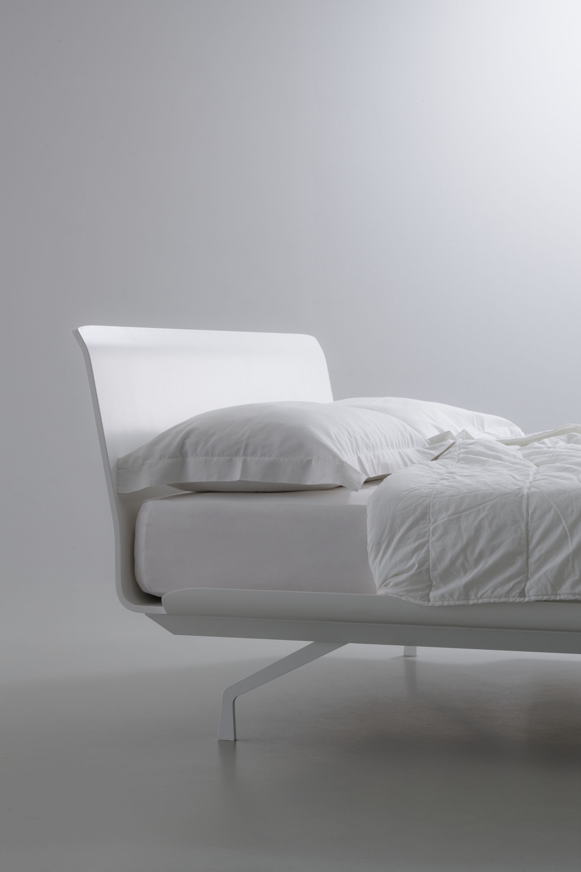 Двуспальная кровать с изогнутыми деревянными элементами isOnAir Bertoncini ARCH-00072243 - Вид №6