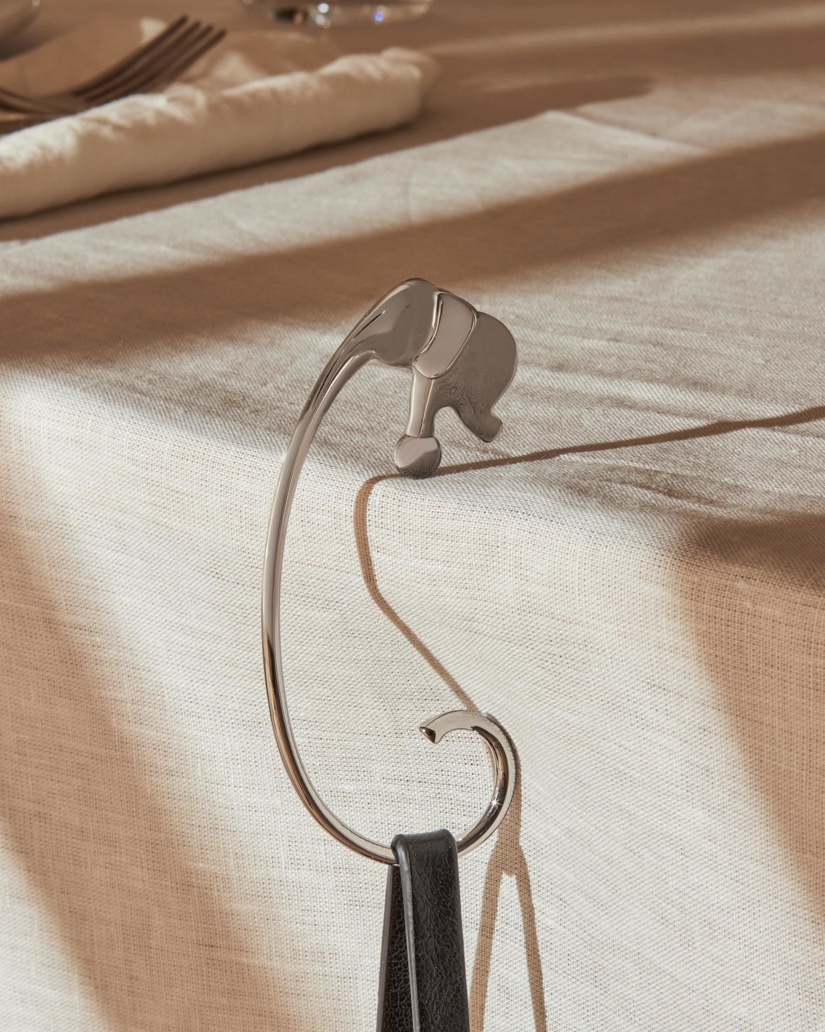 Настольный крючок для сумки Alessi Jumbo FGO05 - Вид №1