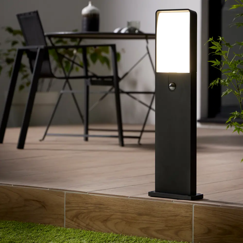 Уличный светодиодный столб INSPIRE Algoa с датчиком движения 84693030