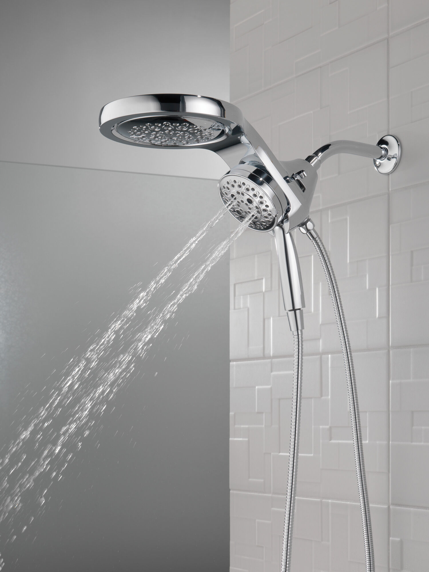 58680-CZ25 HydroRain® H2Okinetic® 5-регулировочная душевая лейка два в одном Delta Faucet Universal Showering Шампанское бронза  - Вид №15