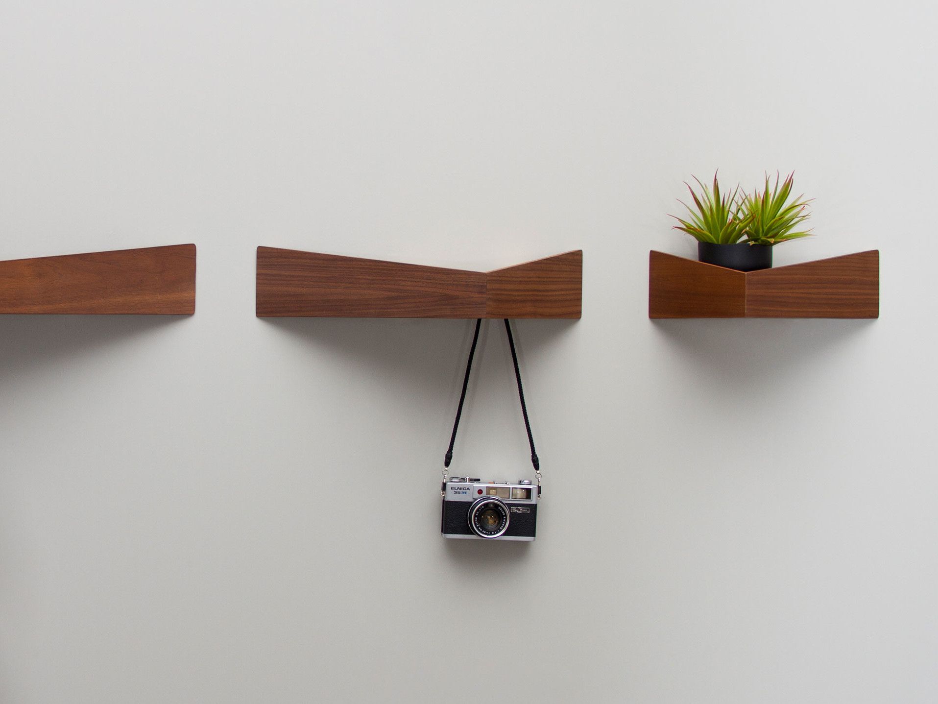 Деревянная вешалка / полка Woodendot Пеликан ARCH-00067403 - Вид №1