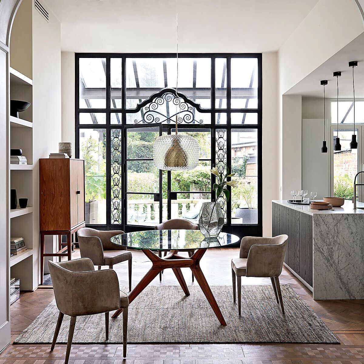 Круглый стол из закаленного стекла и ореха AMPM Maricielo ARCH-00052629 - Вид №1