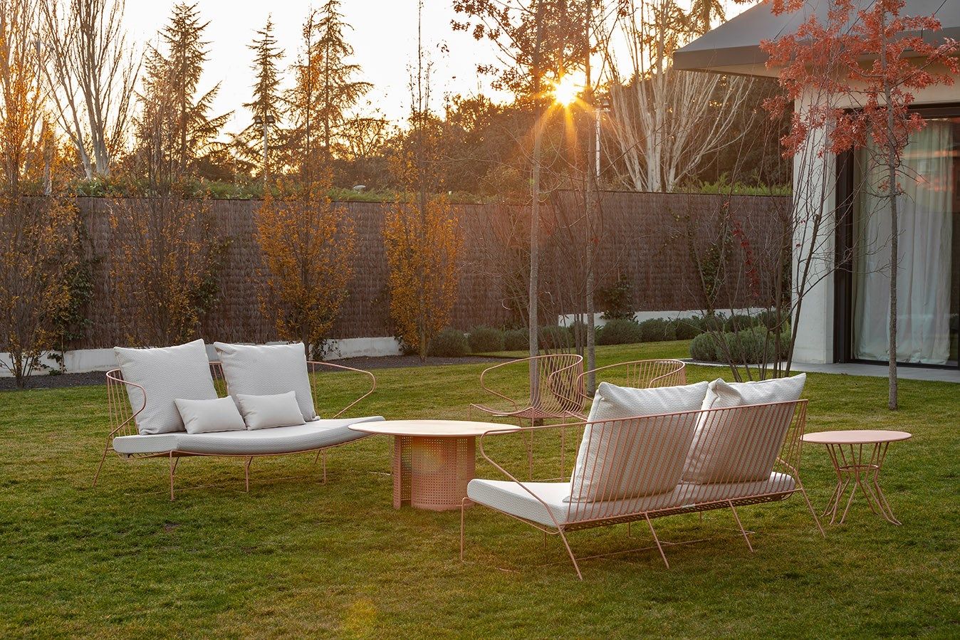 Круглый садовый столик из оцинкованной стали iSimar ARCH-00058561 - Вид №8