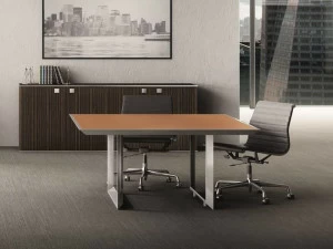 IFT Квадратный стол для переговоров обтянутый кожей 45/90