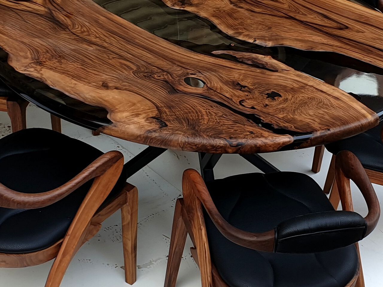 Круглый стол из смолы и орехового дерева Legnor LEG2408731 ARCH-00139281 - Вид №9