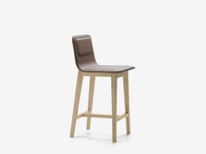 Кожаный стул