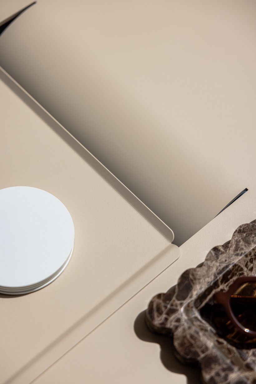 Низкий журнальный столик из листового металла Metallbude CUT ARCH-00111188 - Вид №67