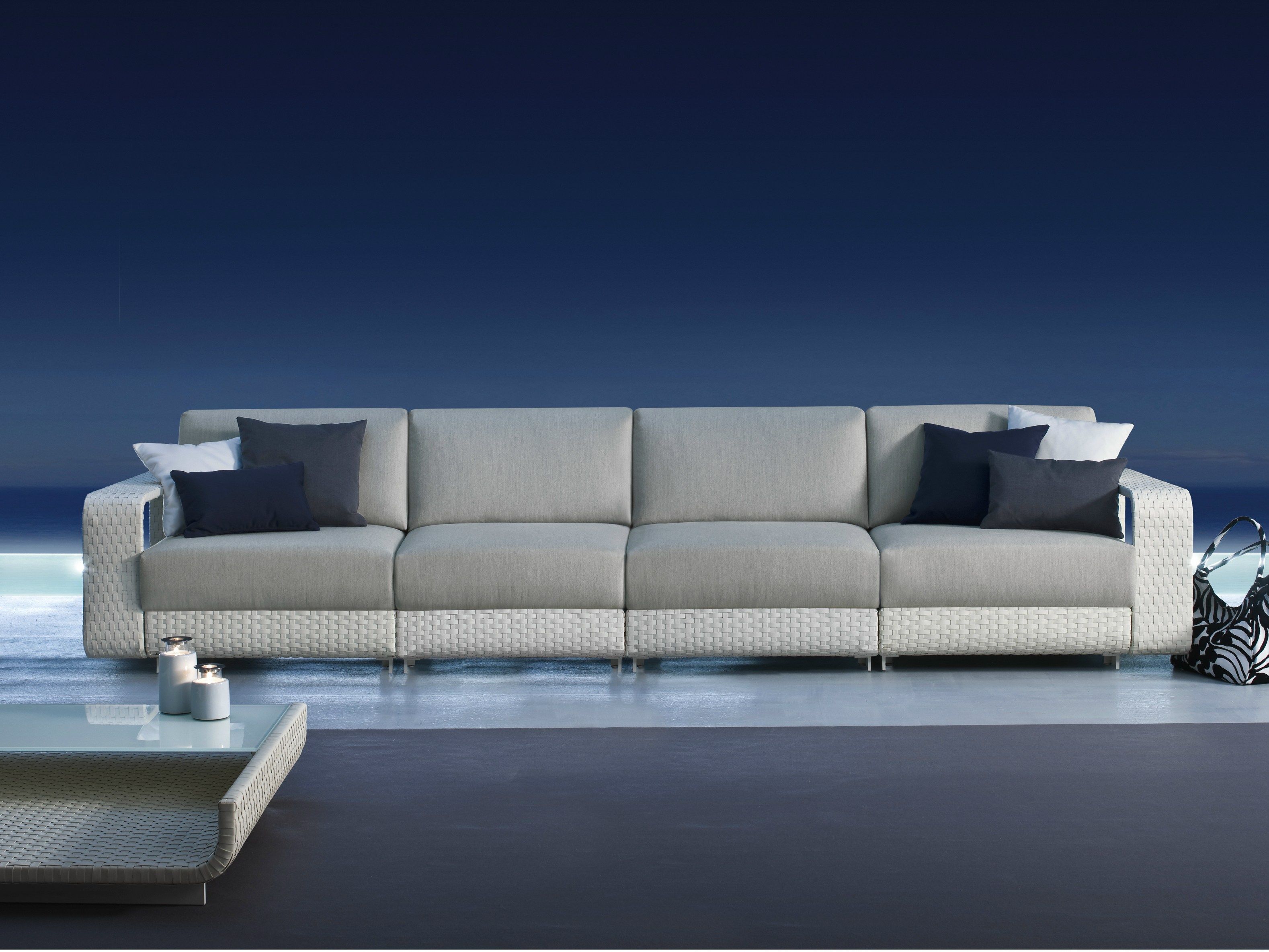 4-местный алюминиевый модульный садовый диван Roberti Hamptons ARCH-00061173