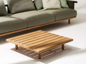 ТИК квадратный низкий садовый столик