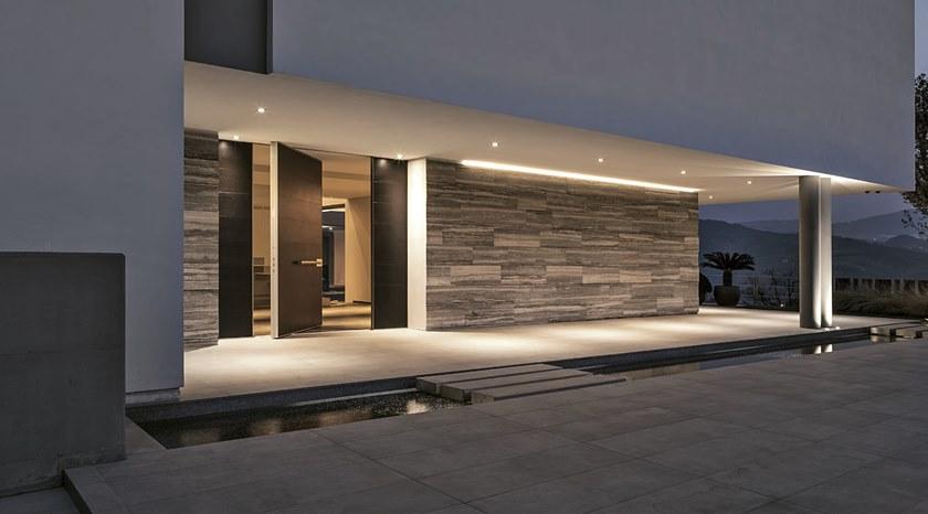 OIKOS VENEZIA Распашная бронедверь обшита дубом венге Synua sun-id-1474036 - Вид №1