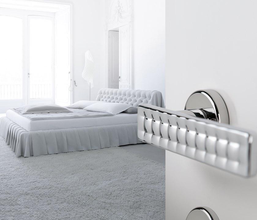 Ento Ручка из латуни на розетке Mabelle 6150 - Вид №4