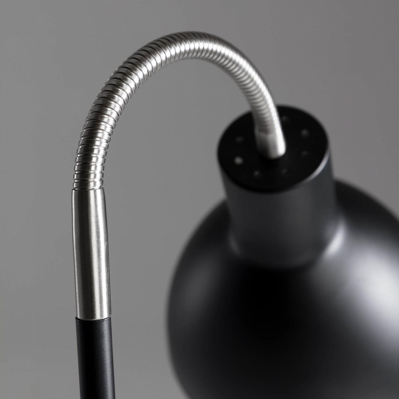 088493 Торшер Lady черный металл La Forma Ladi 