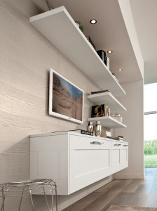 Оборудованная стена установленная ясенем стена