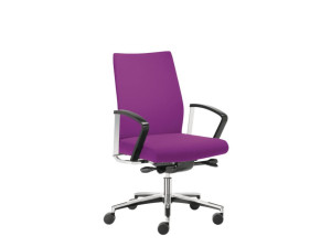 Эргономичный поворотный офисный стул