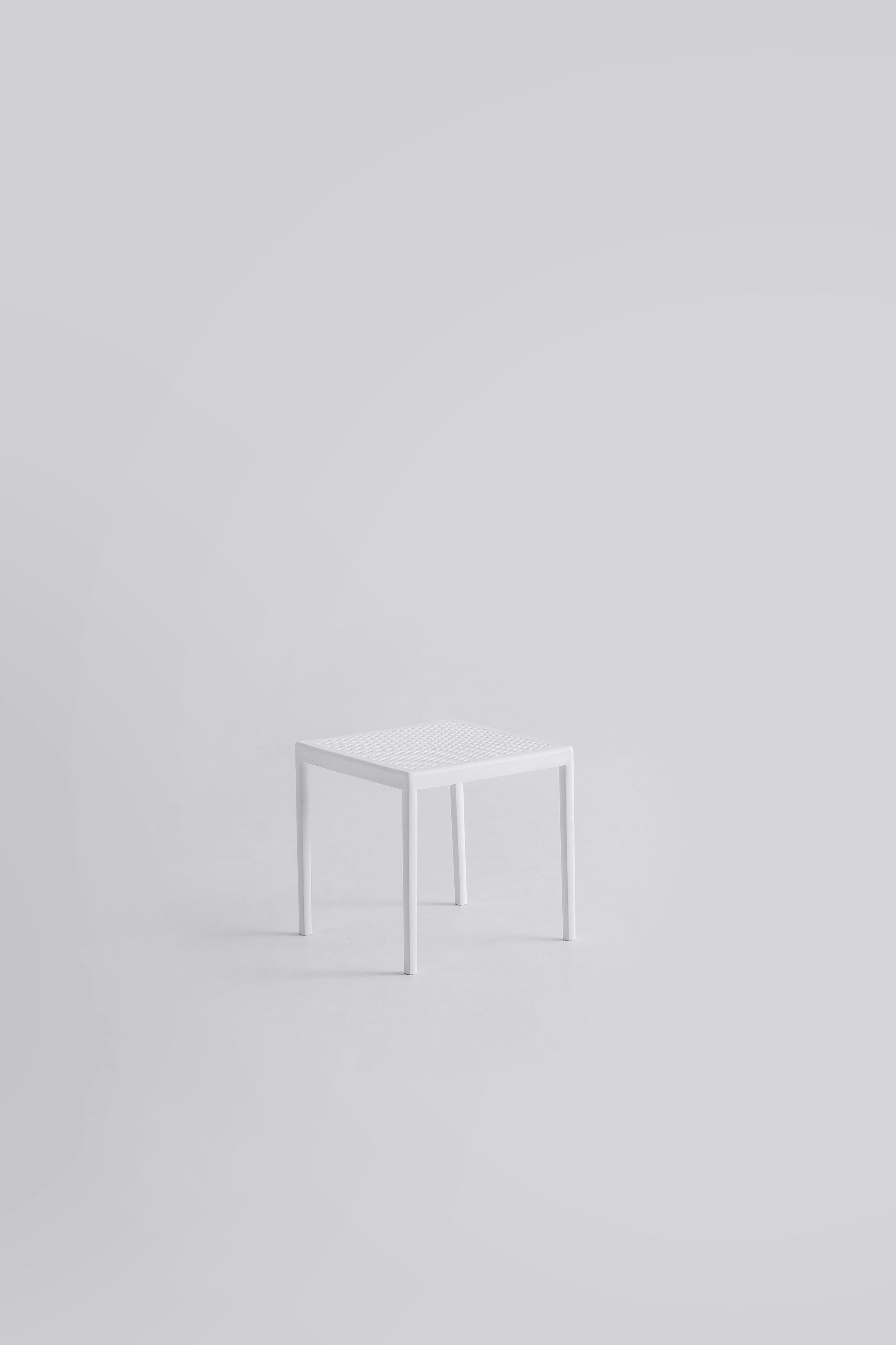 Квадратный стол из инженерного пластика GABER Minush ARCH-00075635 - Вид №1