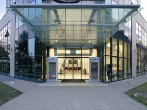 GEZE Автоматическая раздвижная входная дверь с защитой от взлома Geze slimdrive