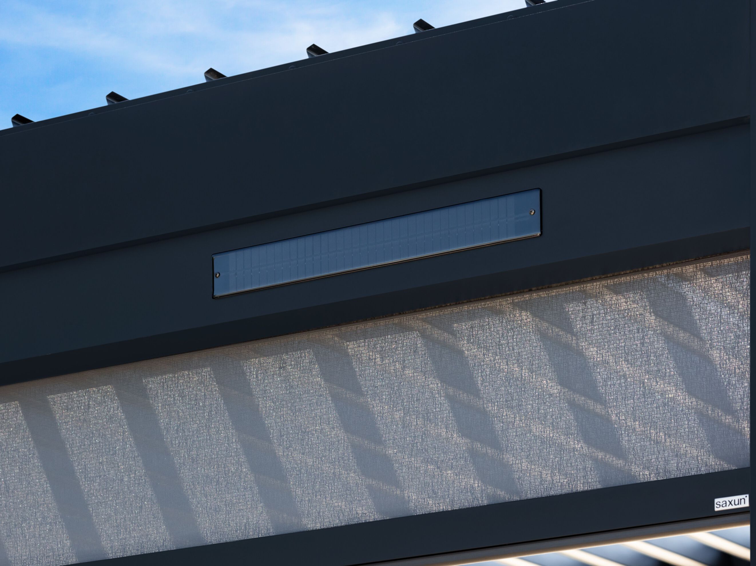 Ткань солнечной энергии моторизованный тент Saxun WIND SOLAR SCREEN ARCH-00139939