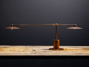 Латунная перезаряжаемая светодиодная настольная лампа