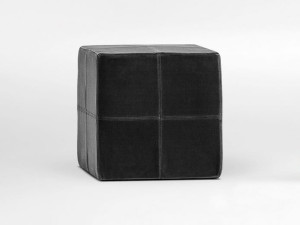 Квадратный пуф из ткани