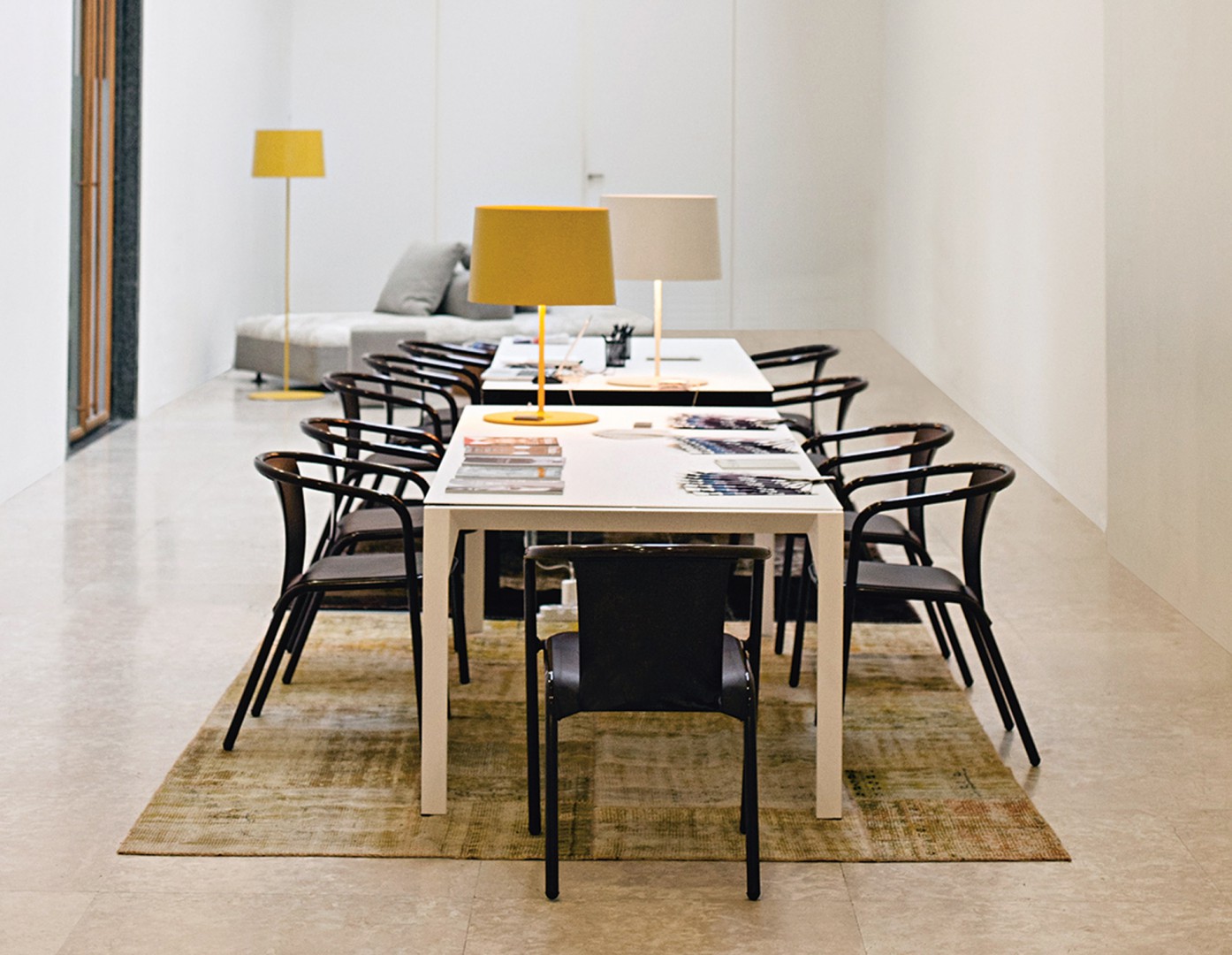 Maré 539 Кресло с анодированным или порошковым алюминиевым каркасом, 4 ножки. Сиденье и спинка полипропиленовые. Et al. Maré MARE - Вид №10