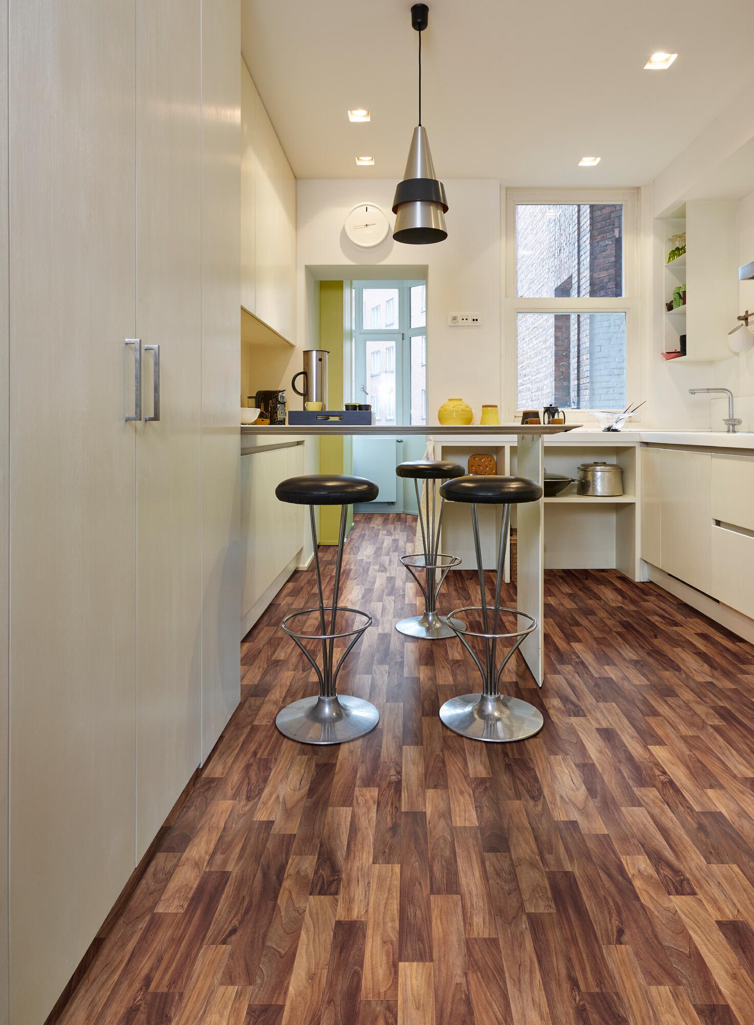 Нескользящий виниловый пол с эффектом дерева BEAUFLOR Turbo ARCH-00046384 - Вид №1