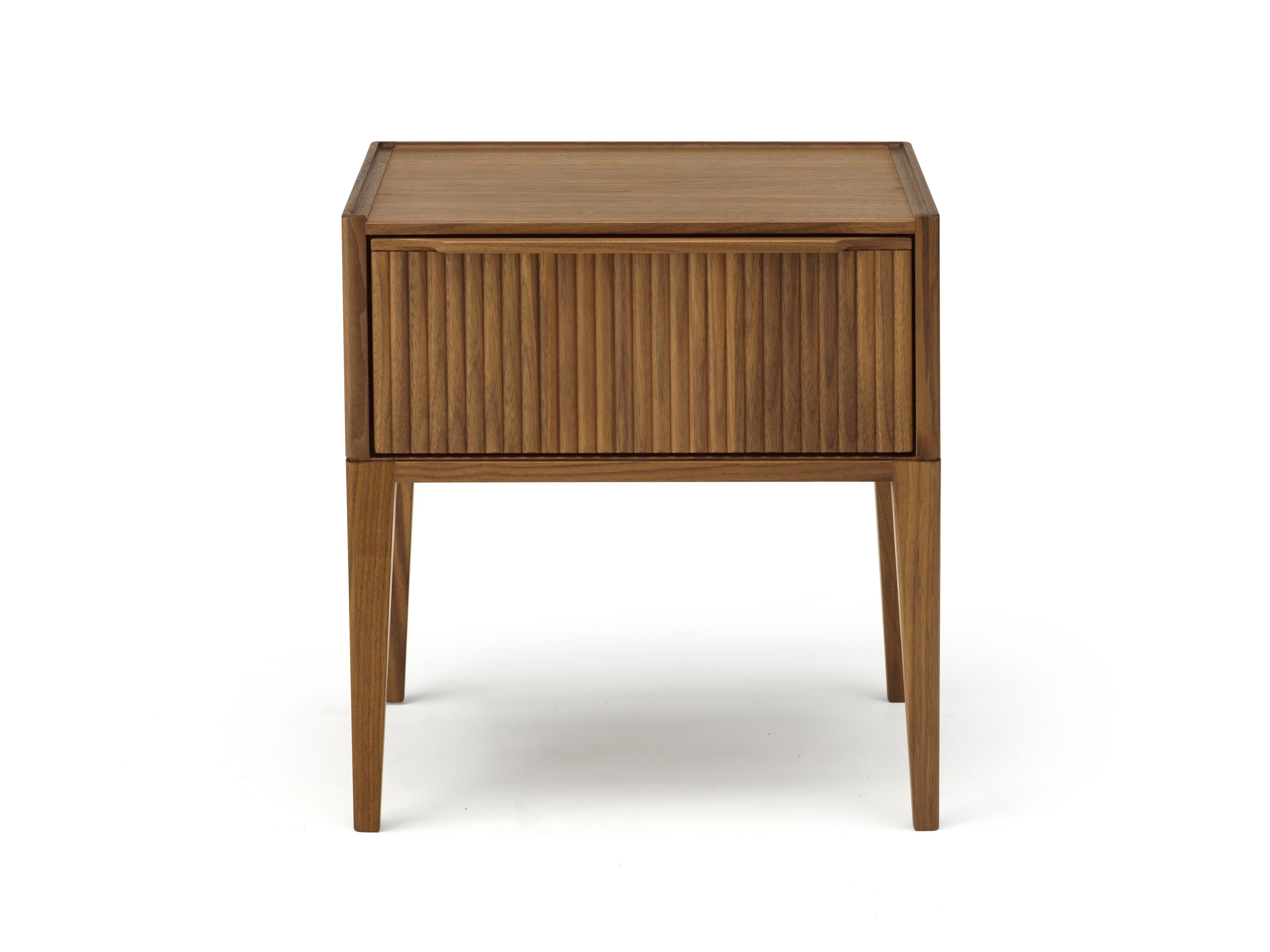 Прикроватная тумбочка из грецкого ореха с одним ящиком Arte Brotto Leonardo ARCH-00018104