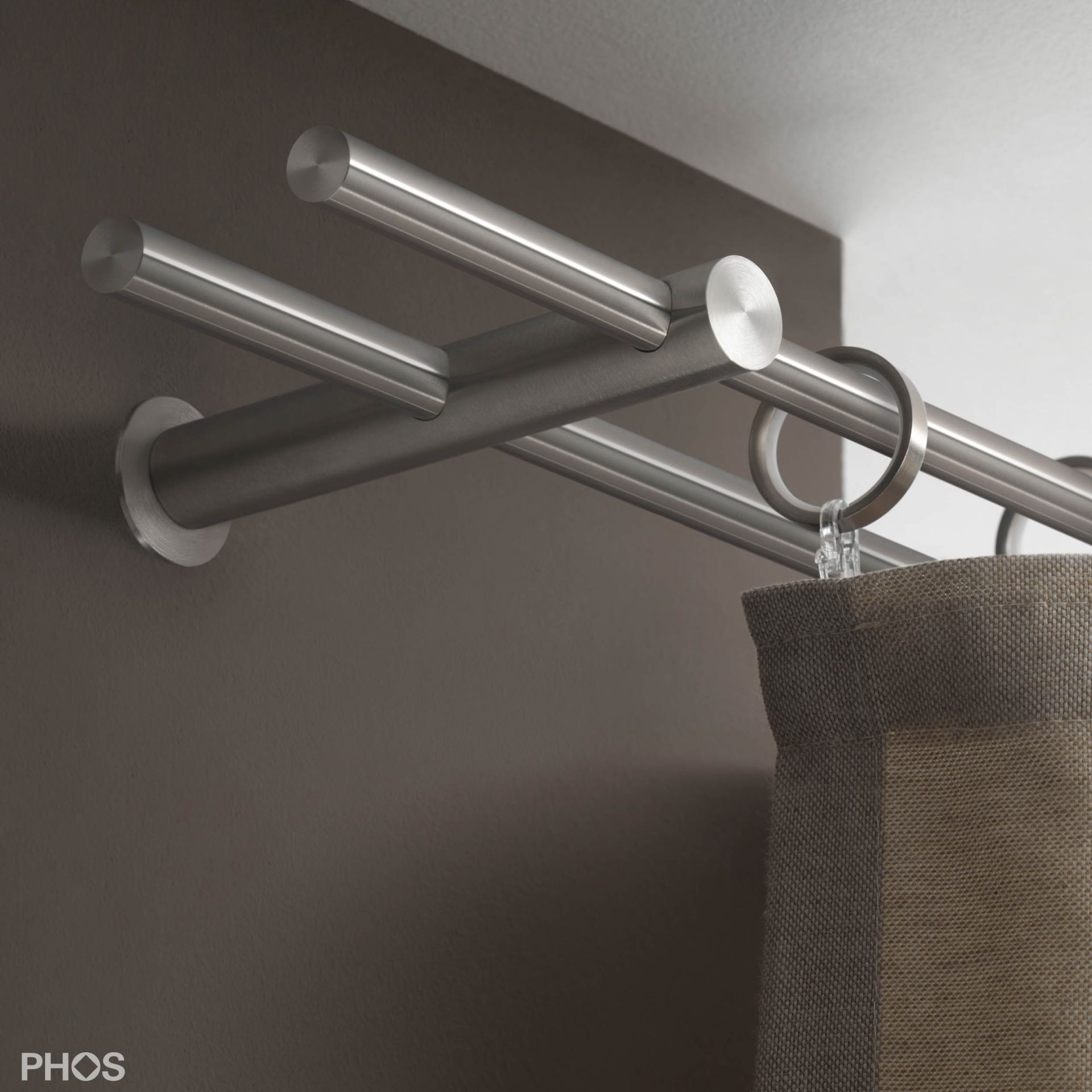 VS20-140D2800 Комплект карнизов: двуствольный 280 см с 2 держателями и 1 держателем карниза в качестве центральной опоры PHOS 