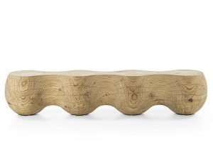 Скамейка из цельного кедра