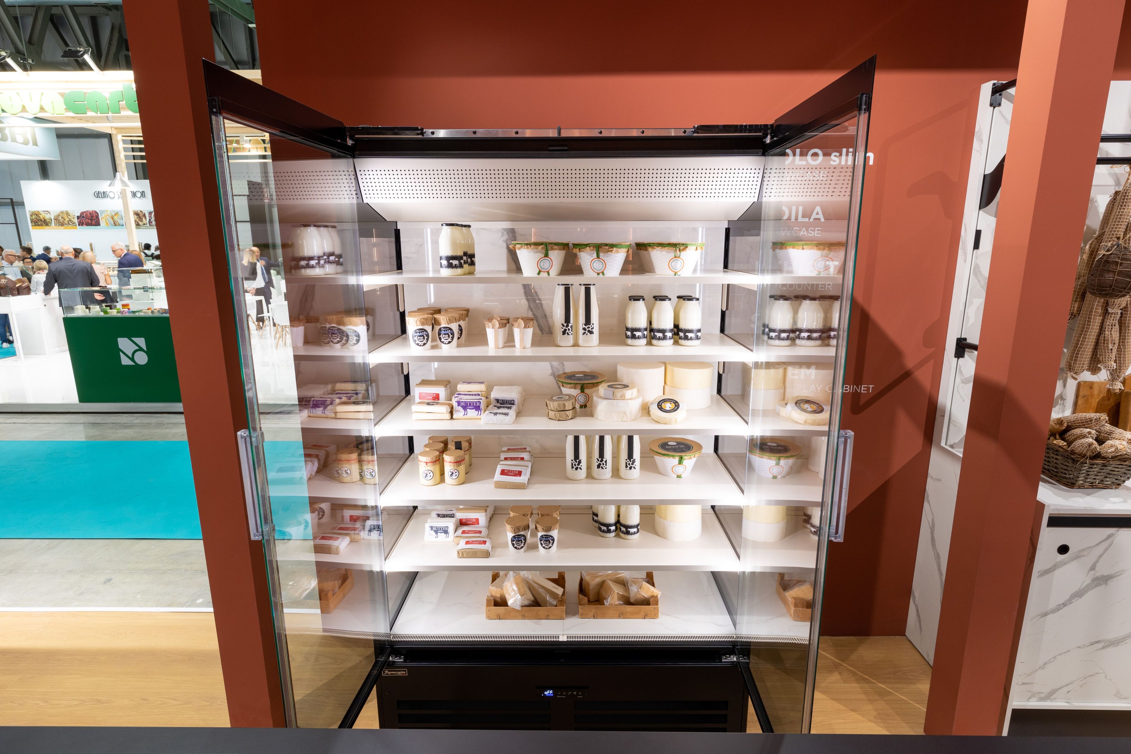 Вертикальная охлажденная витрина Frigomeccanica ARCH-00032395 - Вид №1