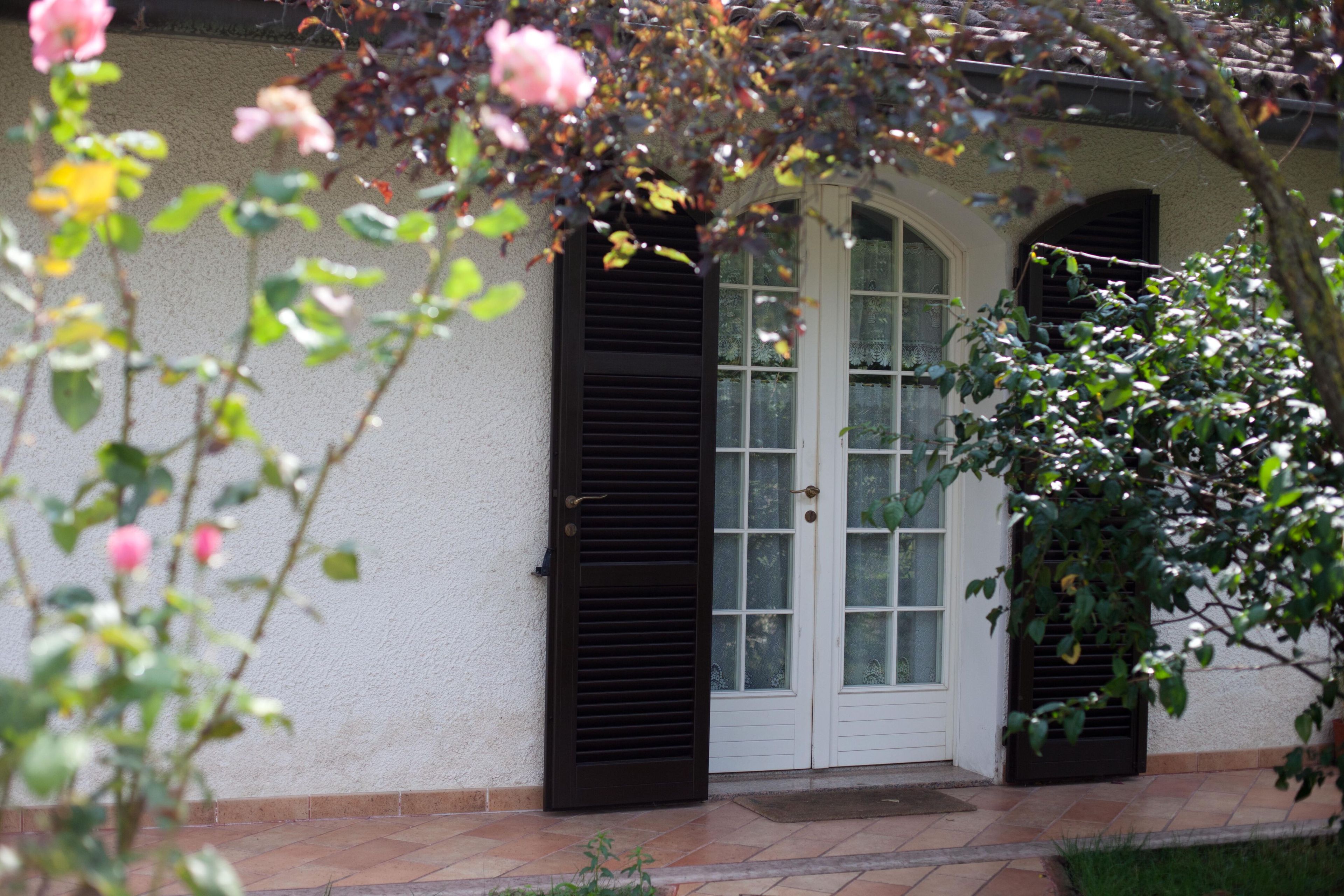 Твердые деревянные ставни Bussi ROMAGNOLO ARCH-00064087 - Вид №1