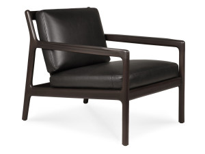 Кожаное кресло с подлокотниками