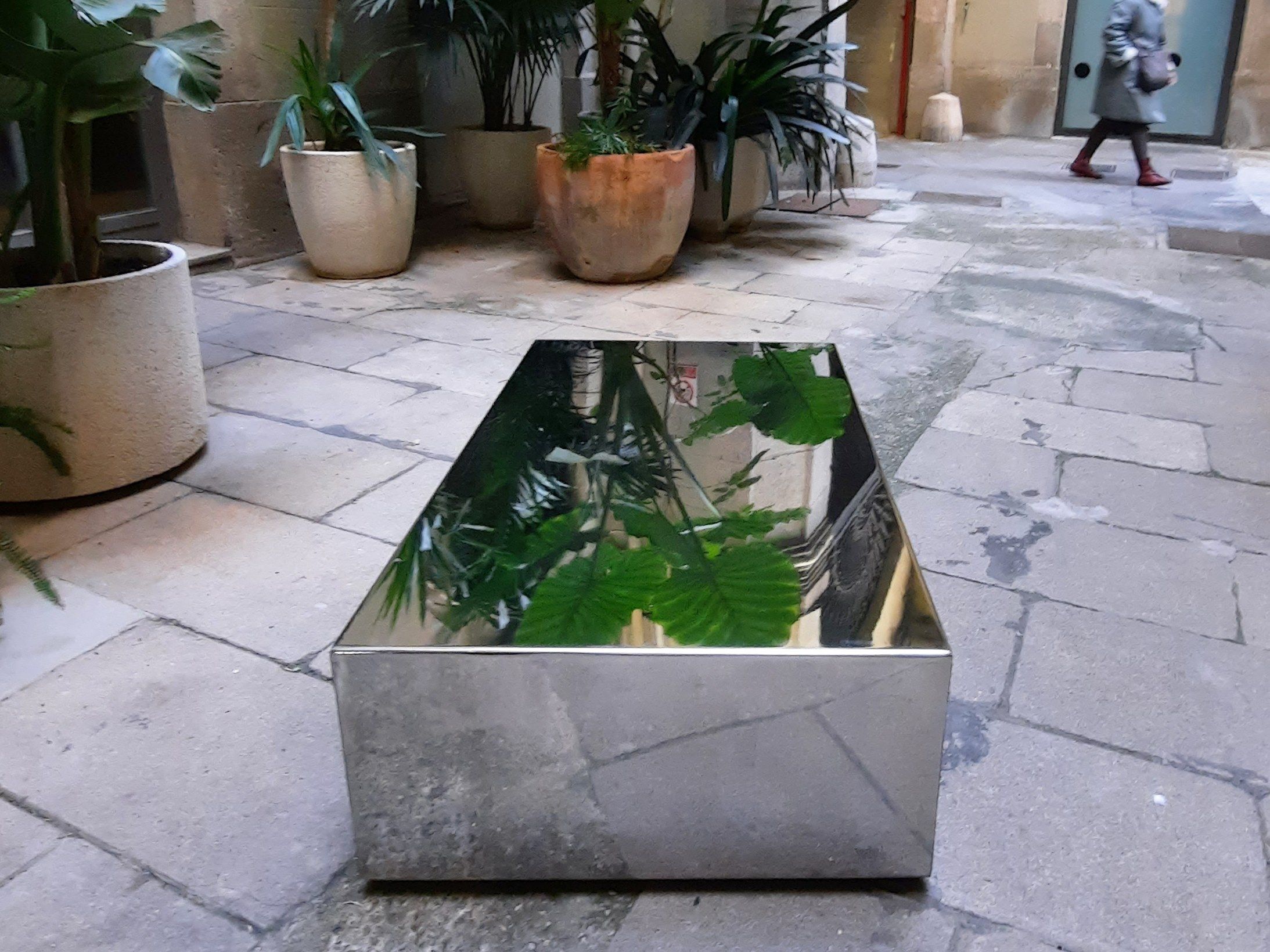 Прямоугольный журнальный столик из нержавеющей стали ICI ET LÀ Metal furniture ARCH-00081461 - Вид №3