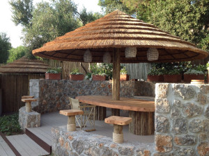 Круглый зонт макси из натурального мыса