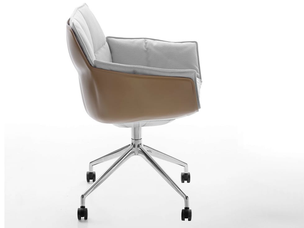 Тканевый стул с колесами с подлокотниками B&B Italia Husk ARCH-00093964