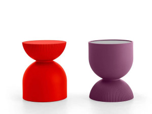 Журнальный столик / табурет из полиэтилена