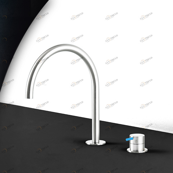 Кухонный смеситель сталь глянцевая с синей ручкой Kitchen Radomonte TKI32LCIL26 Кухонные смесители Radomonte TKI32LCIL26KITCHEN