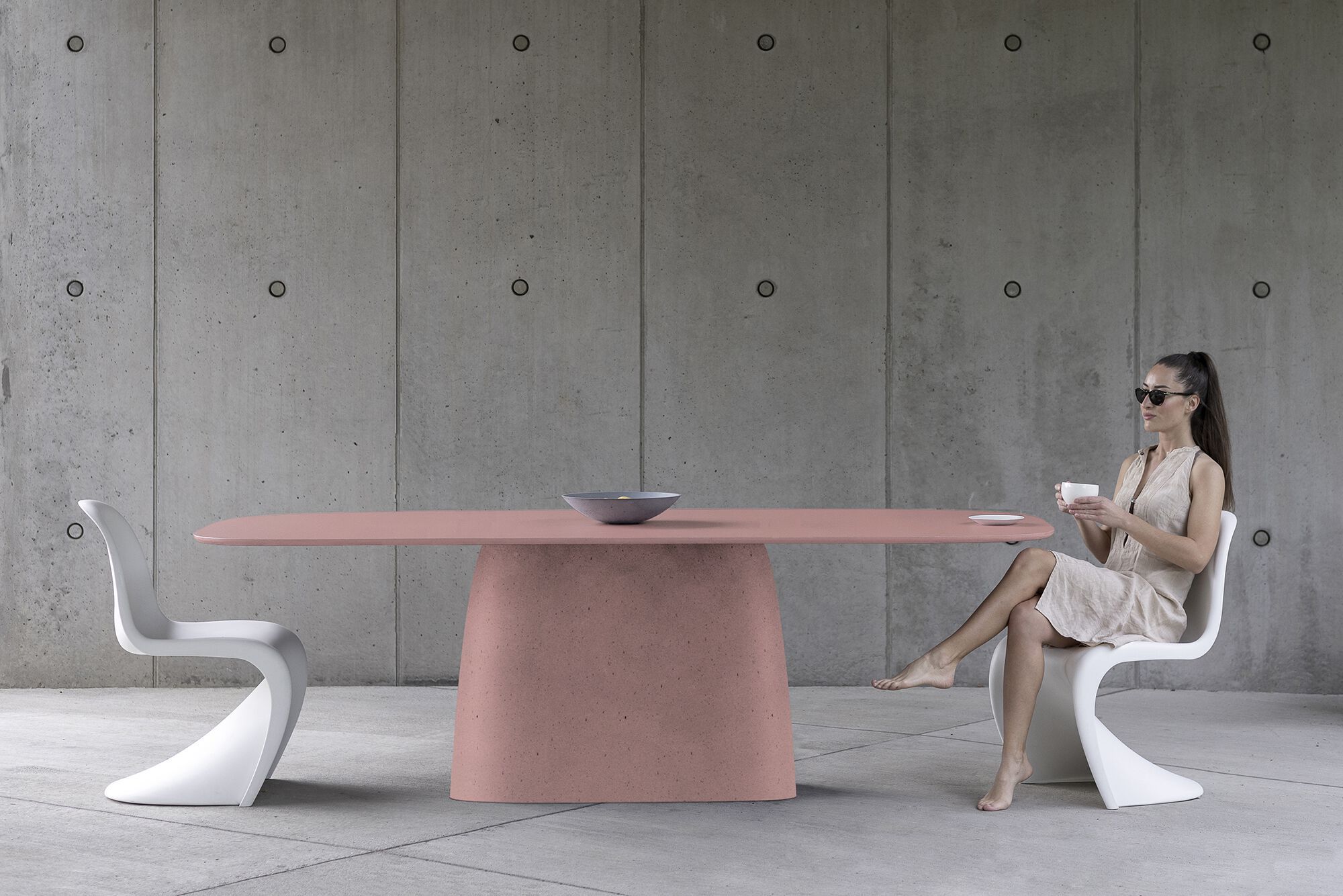 Бетонный прямоугольный садовый стол Betoni ARCH-00124614 - Вид №1