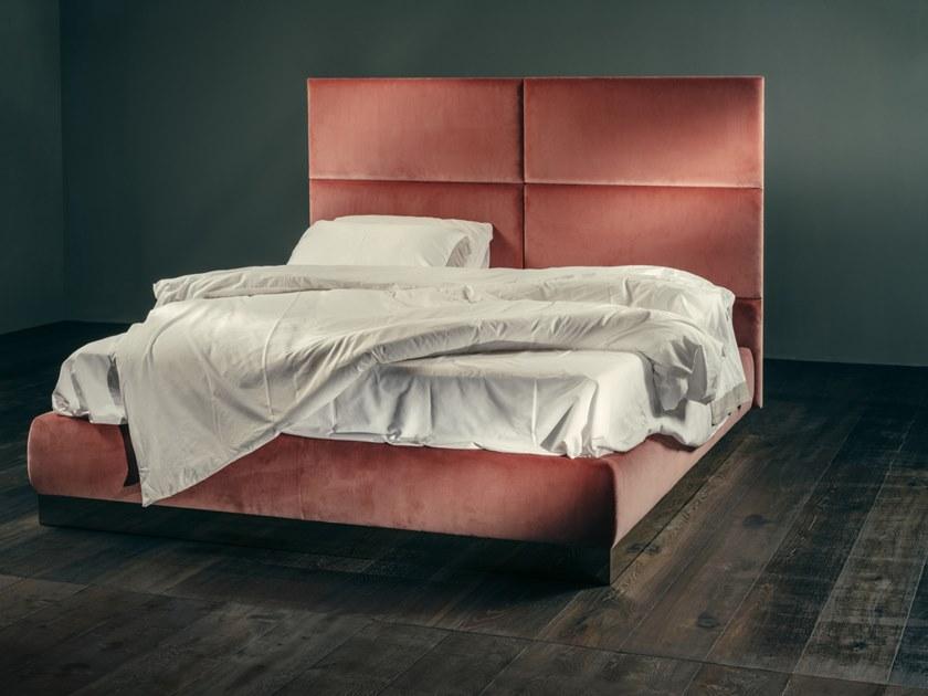 GIOPAGANI Кровать с обивкой из ткани Senza fine sun-id-1350094 - Вид №1