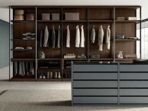 Модульная гардеробная с металлическим каркасом и спинками