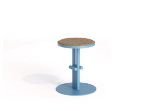 Стальной и пробковый низкий садовый стул