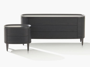 Деревянный комод