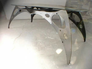 ICI ET LÀ Овальный стол из стали Handmade metal furniture by ici et là Stb01